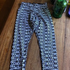 Nike women’s 3/4 leggings: SizeXS